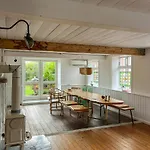 Дом отдыха Historic House At Aarsdale Harbor On Bornholm Сванеке
